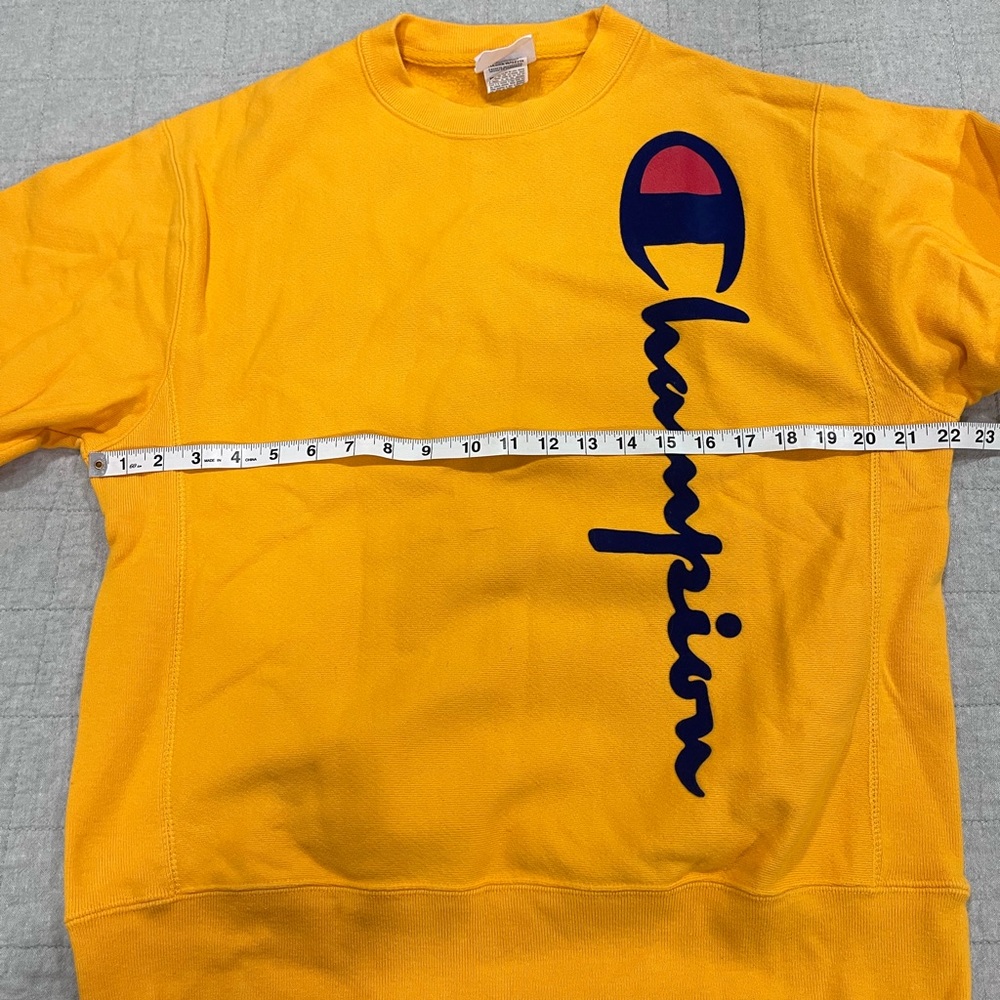 Champion Reverse Weave Crewneck Logo Sweatshirt Yellow Gold Size Medium - Picture 4 of 5